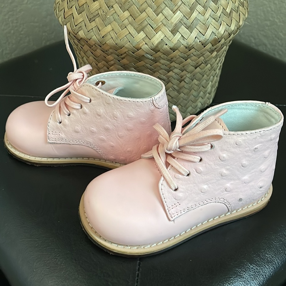 Pink boots for girl size5.5 - Picture 3 of 7